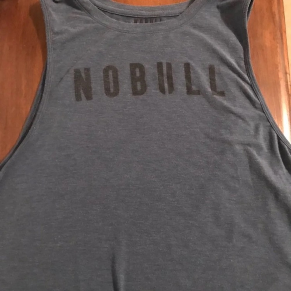 nobull project crop top